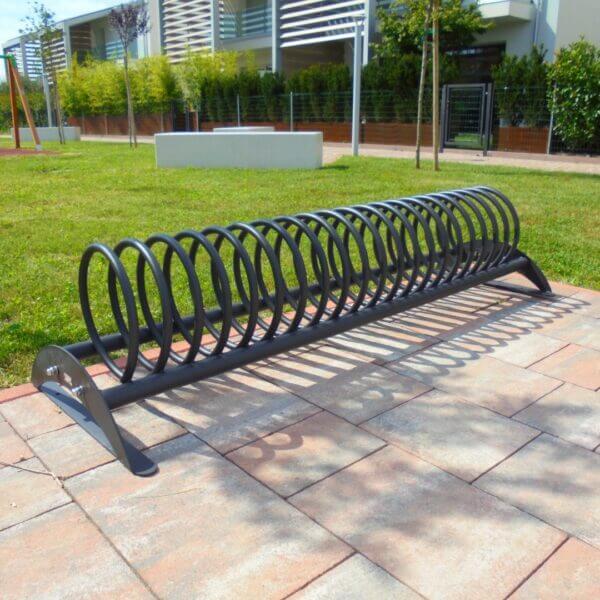 Zwart stalen spiraal fietsenrek kopen Zwart stalen spiraalvormig fietsenrek, dubbelzijdig ontwerp