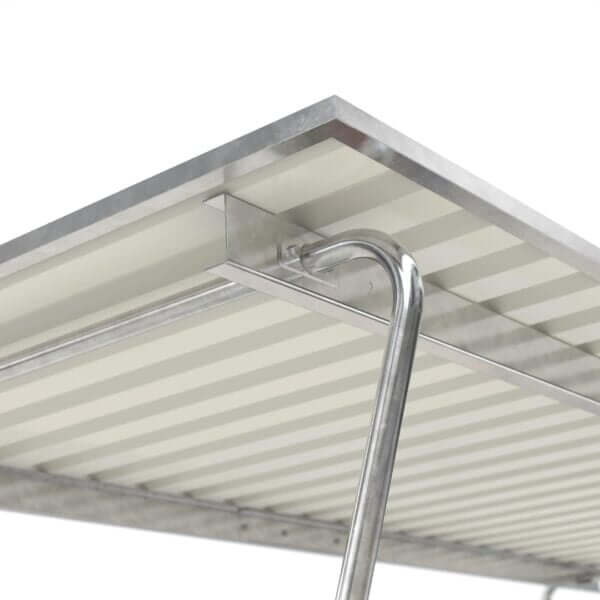 fietsoverkapping-rookabri-siegen-verzinkt-bouwpakket Detailfoto van dak van een bouwpakket rijwieloverkapping