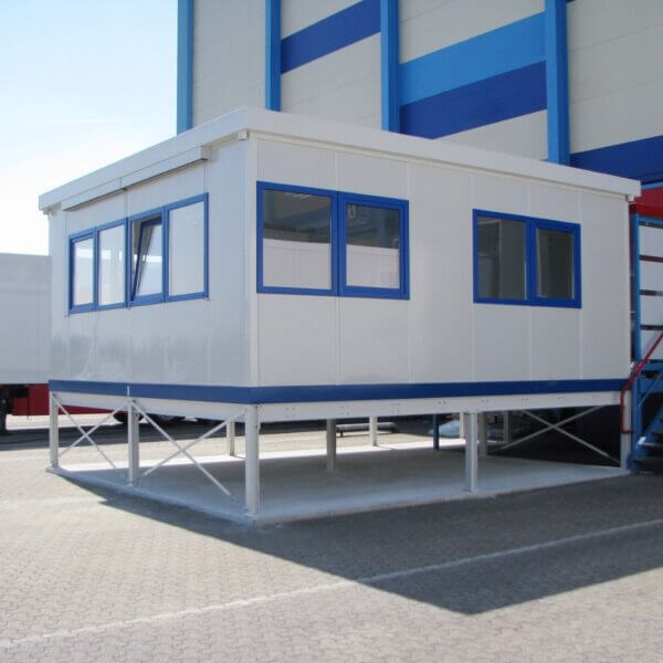 Demontabele kantoorunit voor buiten Verhoogde kantoorunit van Umfeldt voor industrie en logistiek