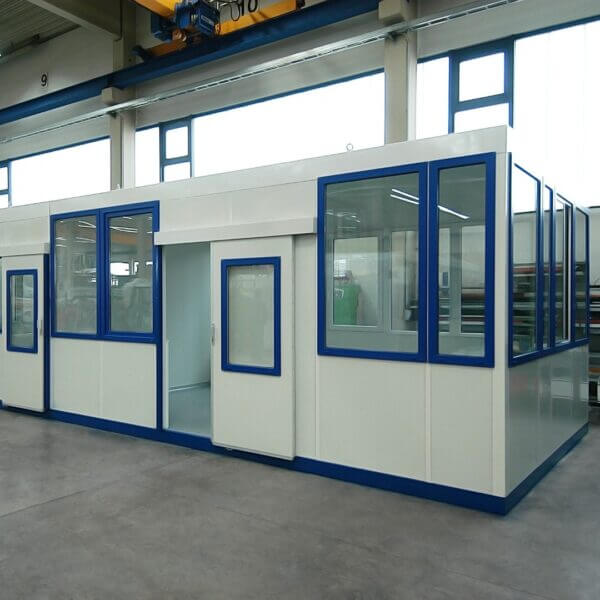 Tijdelijke kantoorunit kopen Tijdelijke kantoorunit met glazen wanden, ideaal voor flexibele werkruimtes.